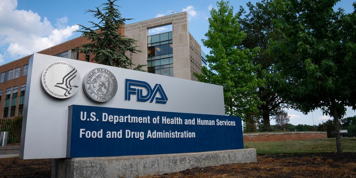 FDA advisory committee to discuss emergency authorization for Pfizer's COVID-19 vaccine