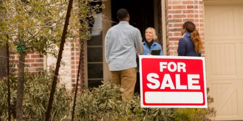 US home prices could plunge 20% by next summer as a housing recession kicks in, a top economist says