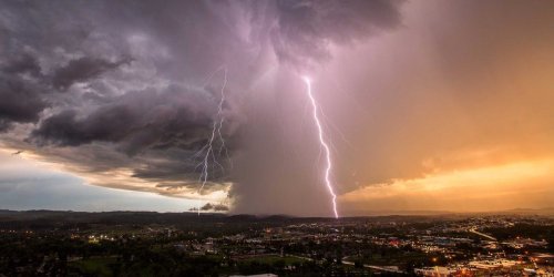 Experience what it’s like to be in the center of a powerful storm in this time-lapse video