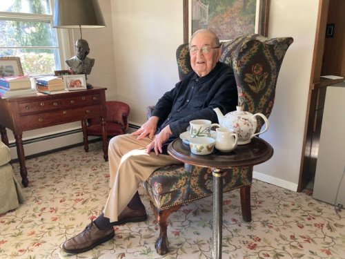 A 101-year-old former CEO shared his longevity advice: Early retirement is 'stultifying,' and the Mediterranean diet is best