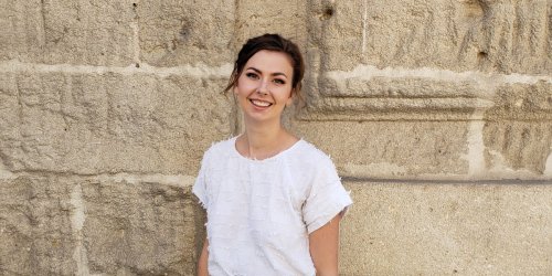 I made $10,495 in one month of freelancing and worked less than 16 hours a week. Here's what I did that made all the difference.