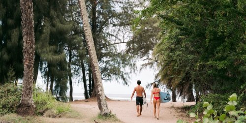 I'm from Oahu and here are 9 under-the-radar beaches and hikes for a tourist-free trip, plus 4 places that are worth braving the crowds