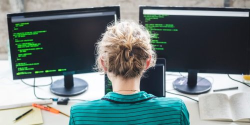 10 popular online STEM, coding and gaming courses — all are taught by women