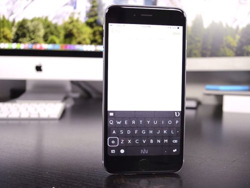 I Tried The iPhone Keyboard That Lets You Type More Than 100 Words Per Minute