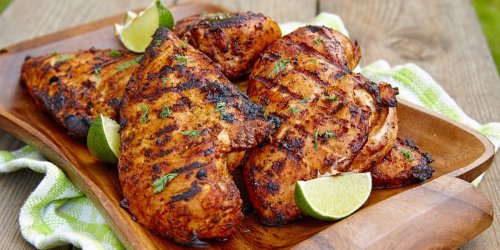 I've been a chef for over 15 years. Here are my 6 tips for making the best grilled chicken.