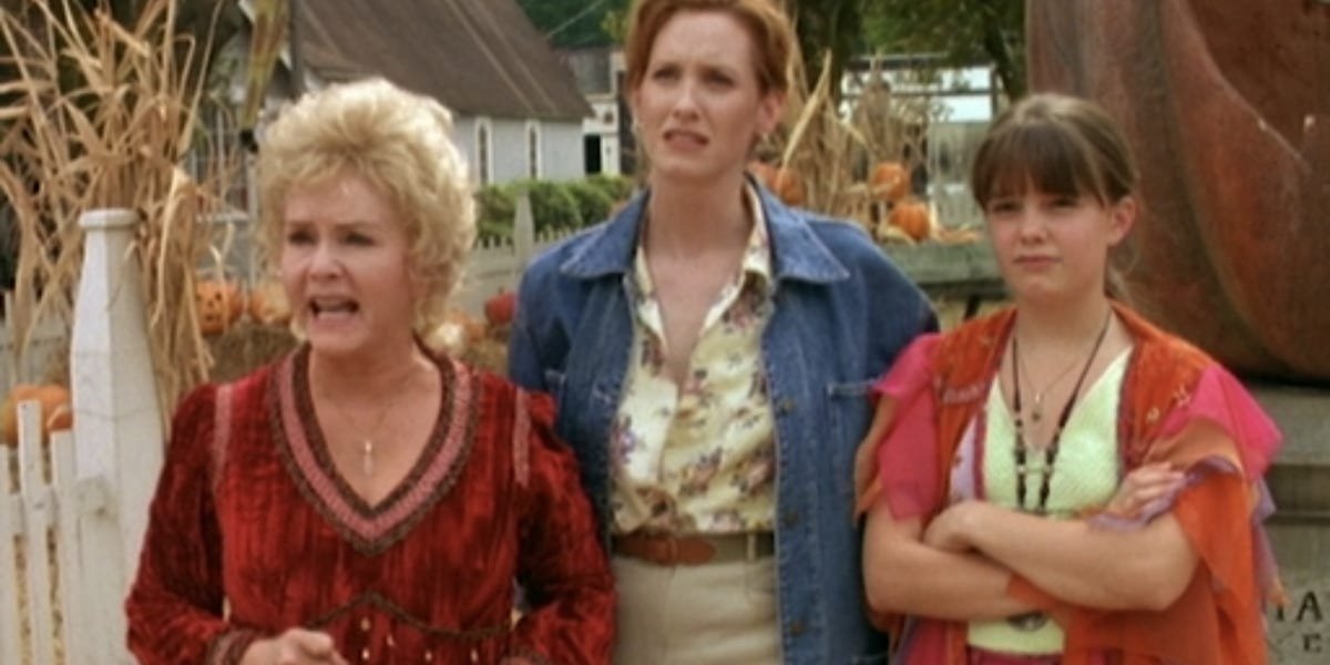 21 interesting things you probably didn't know about 'Halloweentown'