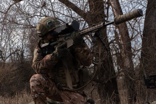 Ukrainian sniper says it made a big difference trading his hunting rifle for the Barrett MRAD