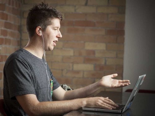 How This 25-Year-Old Made $66,000 In A Month By Teaching An Online Course