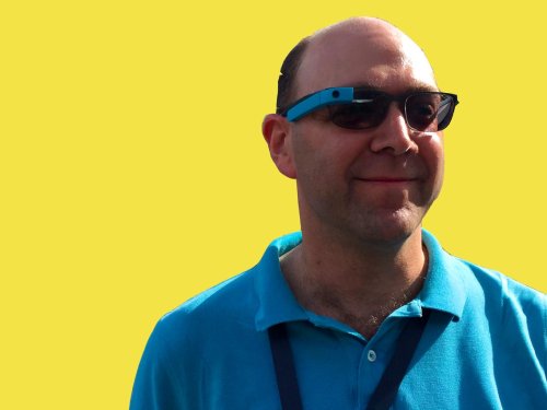 What it's like to be part of the 'rare breed' of people still using Google Glass