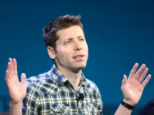 Sam Altman tracked how quickly people responded to his texts and emails to distinguish between 'great and mediocre founders'