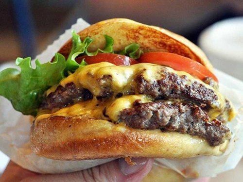 We're Begging You, Never Buy Burgers From This Nasty Chain