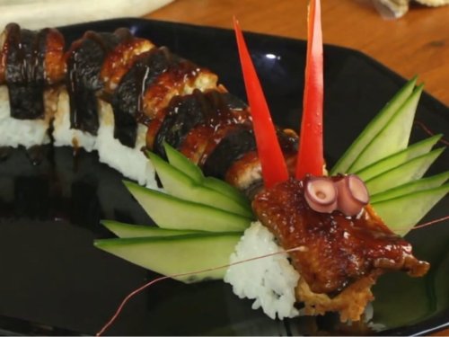 Dragon sushi roll