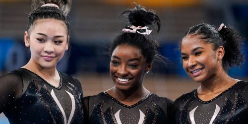 Suni Lee bonded with Olympic teammates, like Simone Biles, Jordan ...