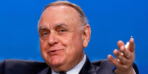 Billionaire investor Leon Cooperman says the US is going through a 'textbook' financial crisis and the S&P 500 won't hit a new high for a long time