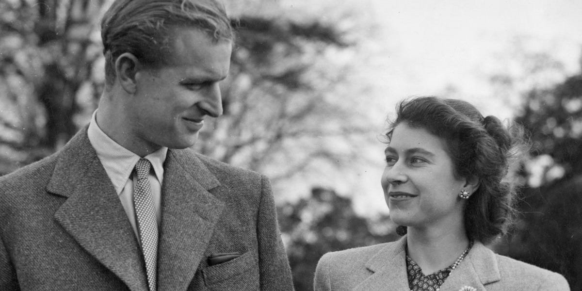 32 photos of a young Queen Elizabeth before she became Queen