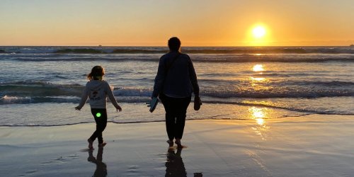 My mom had one rule for me: 'Don't fall in love and move away.' I now live 5 minutes from her and am full of regret.