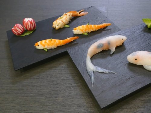 This fish made of sushi looks to real to eat