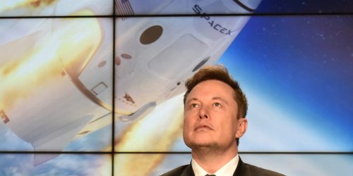 Elon Musk's SpaceX keeps winning US military contracts — here's why, according to an aerospace expert