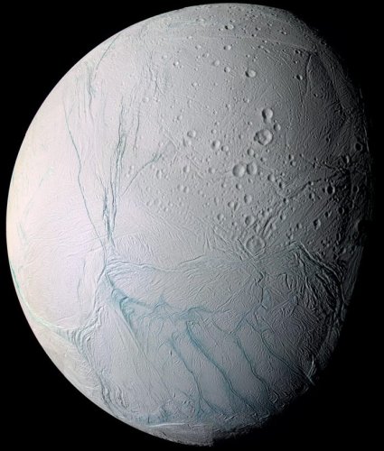 Spacecraft captures some of the best photos we've ever seen of Saturn's water-rich moon
