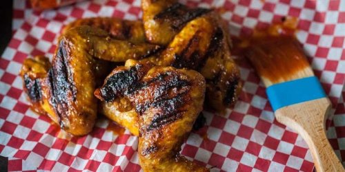 You Don't Need An Outdoor Grill To Make These Droolworthy Chicken Wings