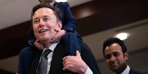 Elon Musk puts $5 million behind Vivek Ramaswamy's run for governor after their abrupt DOGE split