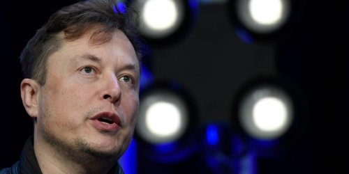 Elon Musk told Twitter employees they have to start working exclusively at the company's San Francisco headquarters