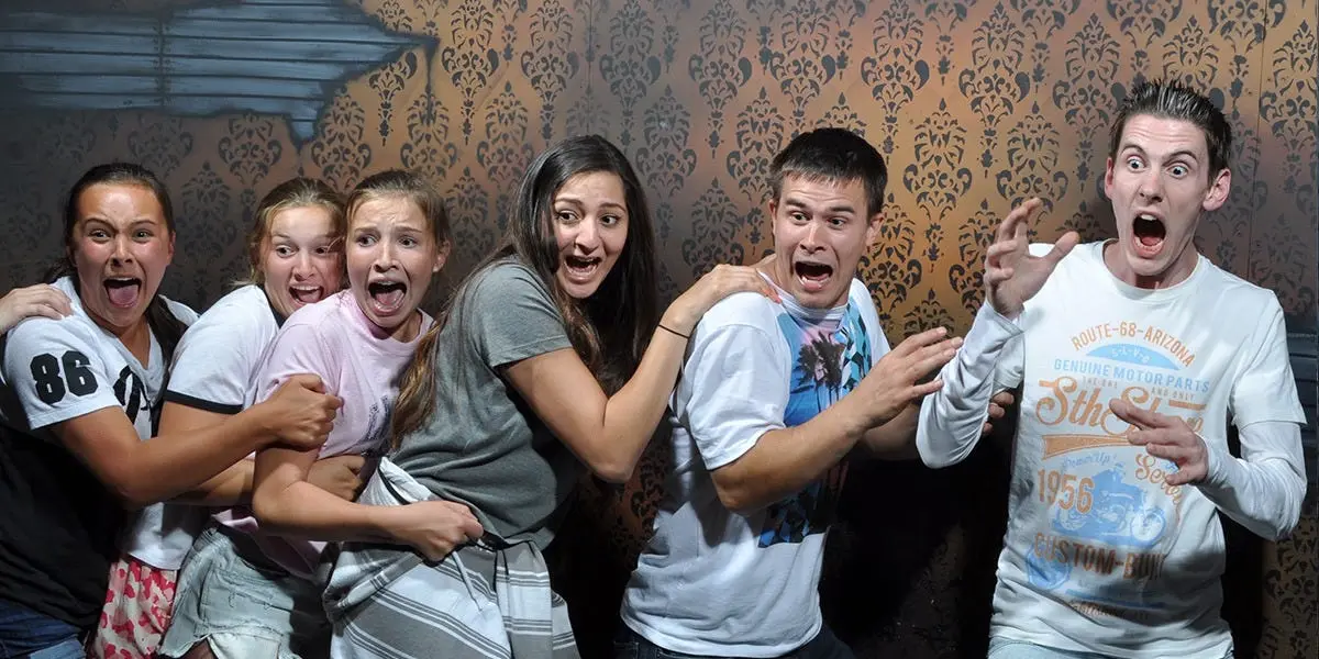 This haunted house takes photos of people's reactions to getting scared —  and it's hilarious | Flipboard