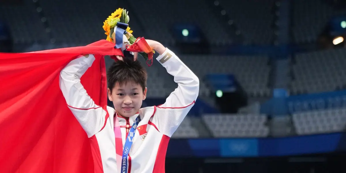 A 14-year-old Chinese Olympic diving star who took home gold in Tokyo says her hometown has become flooded with influencers and tourists - Flipboard