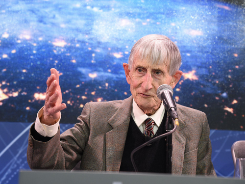 Legendary physicist Freeman Dyson talks about math, nuclear rockets, and astounding things about the universe
