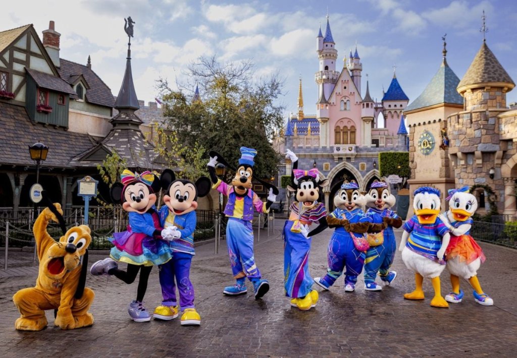 Theme Park Guides and Tips - cover