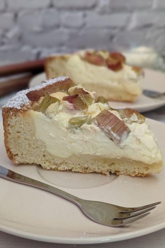 Rhabarber-Schmand-Kuchen – cremiges Rezept