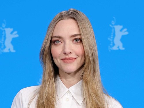 Amanda Seyfried Elevated Her Top With the Help of 1 Flattering Detail
