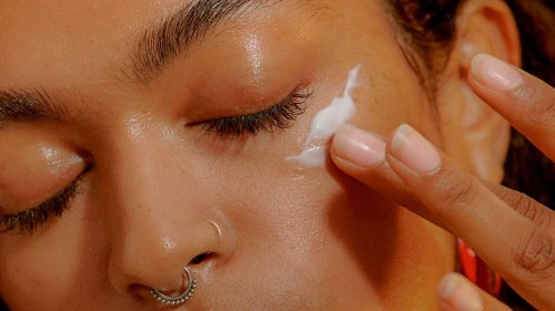 Everything You Need To Give Your Dry Skin a Hydrating Facial At Home