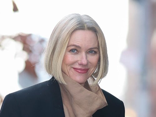 Naomi Watts Wore the Comfy Cool-Girl Shoes Practically Every Celebrity Owns