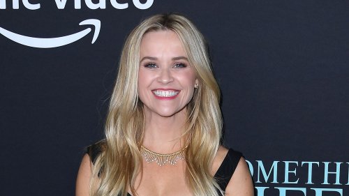 Reese Witherspoon Wore a LBD With Sky-High Pumps for the “Something From Tiffany’s” Premiere