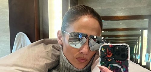 Jennifer Lopez's Mocha Manicure Is the Coziest Nail Color to Try This Winter