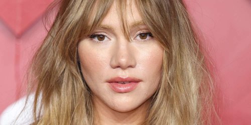 Suki Waterhouse Got Very Real About Her Postpartum Recovery