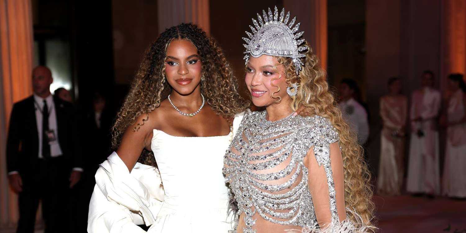 Blue Ivy, 14, Looks Like Mom Beyoncé With Waist-Length Blonde Curls as She Performs With Dad Jay-Z