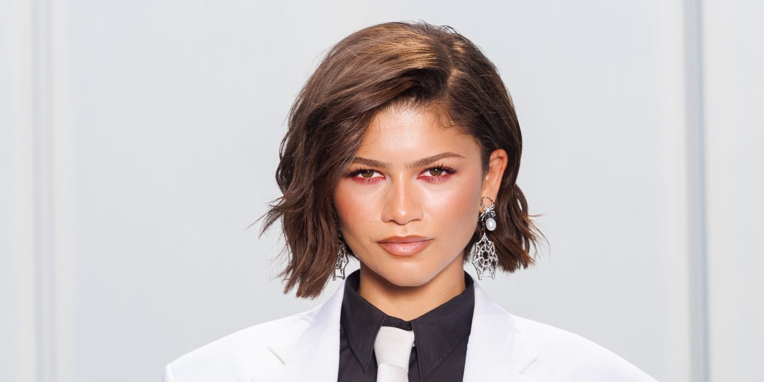Zendaya Debuts a Towering Beehive Updo With a Polarizing Transformation on Red Carpet in Mexico