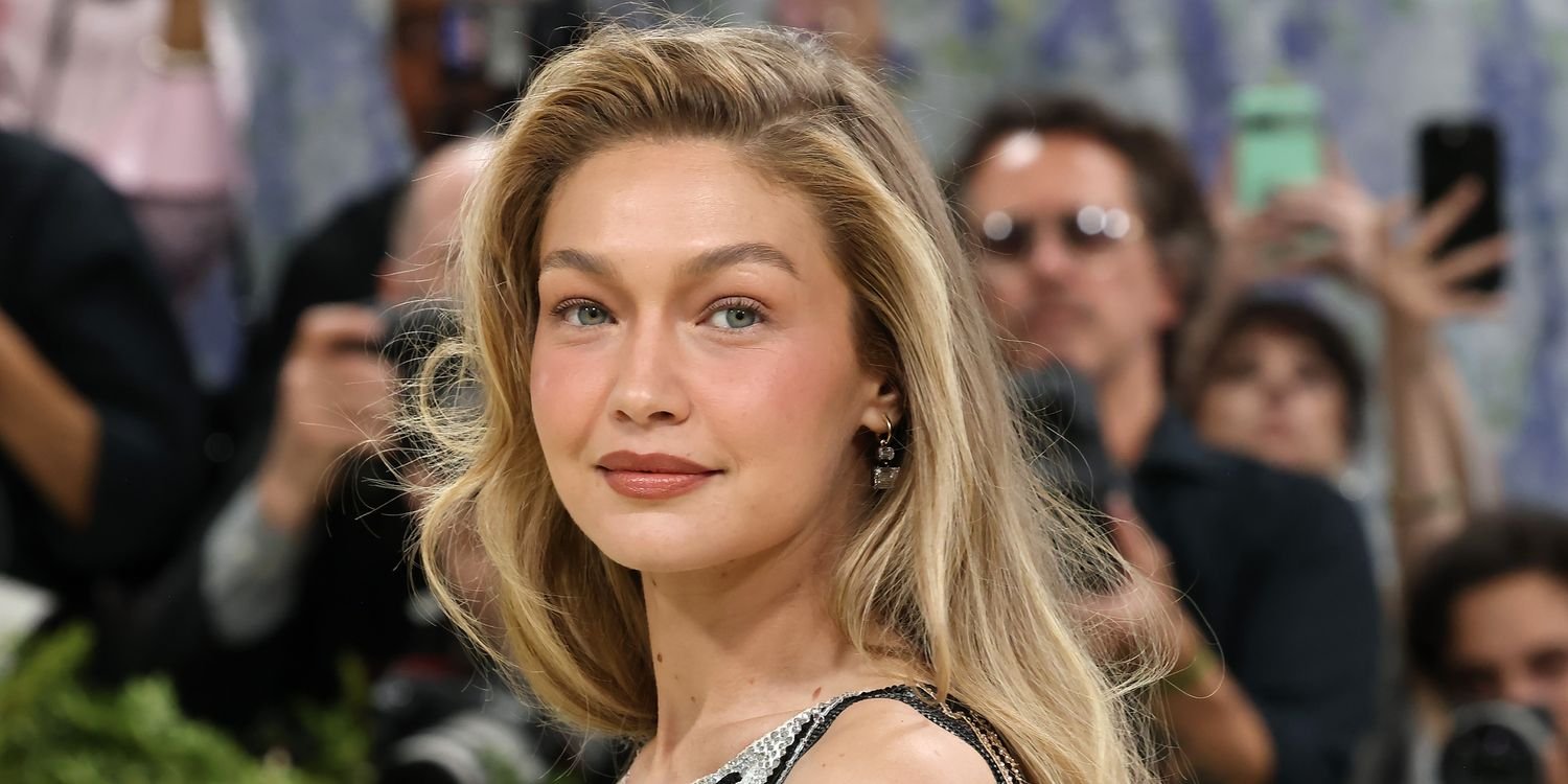 Gigi Hadid’s Rumored Wedding Ring Has 33 Dainty Diamonds With a Total of 8.25 Carats