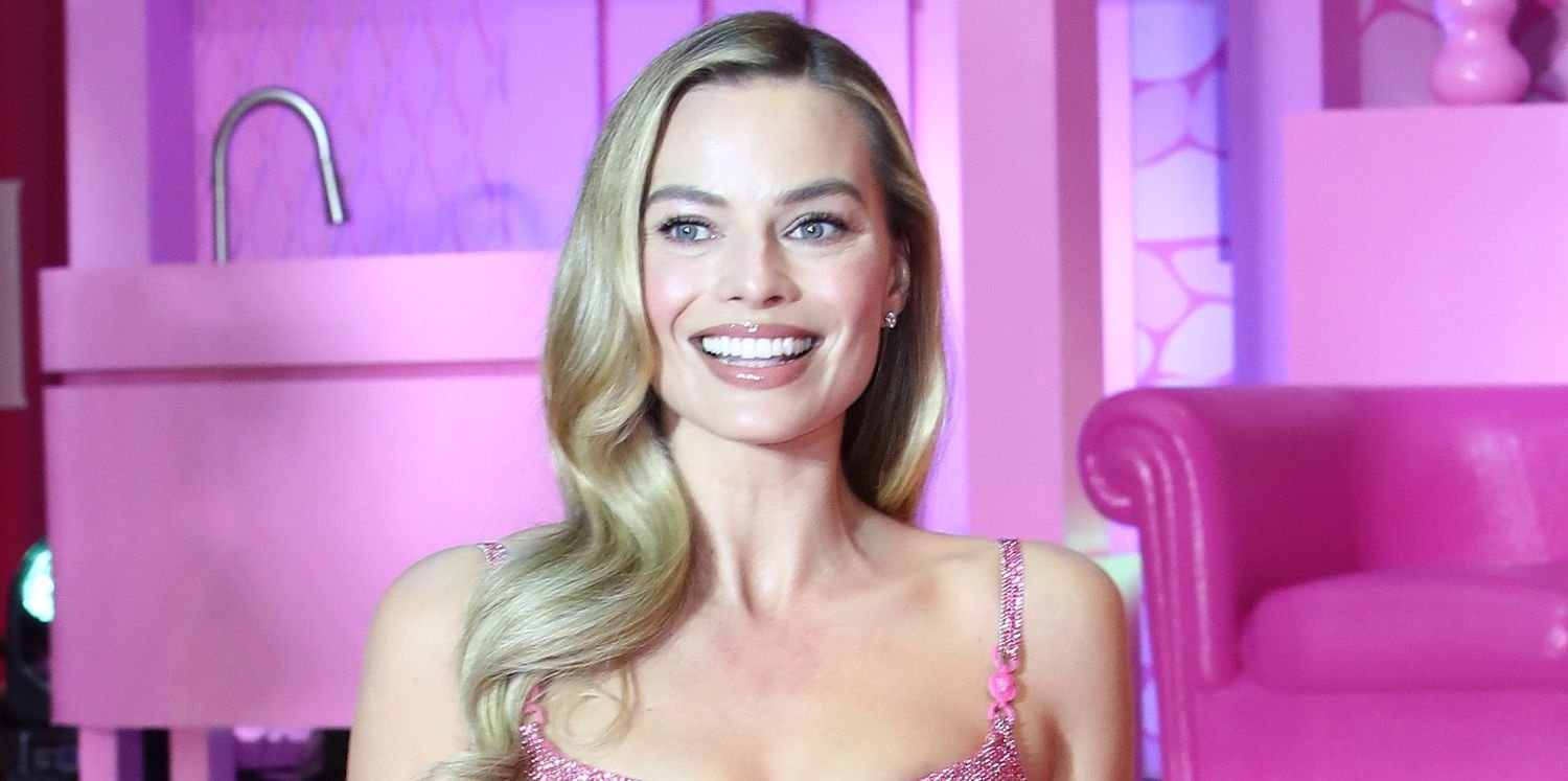 Margot Robbie Channeled 1985's Day-to-Night Barbie in the Ultimate Pink Power Suit