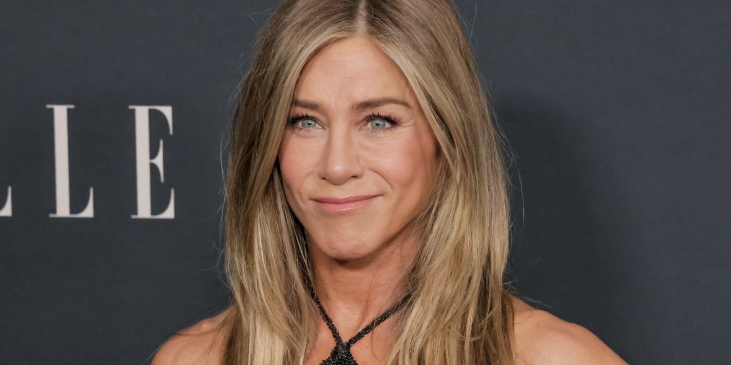 Jennifer Aniston’s Go-To Podiatrist-Approved Sneakers and Age-Reversing Skin Care Starts at $27