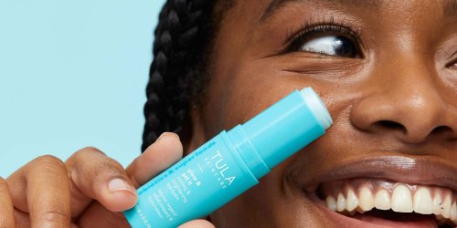 Night Shift Nurses Rely on This Brightening Eye Balm for “Magically” Removing Dark Circles