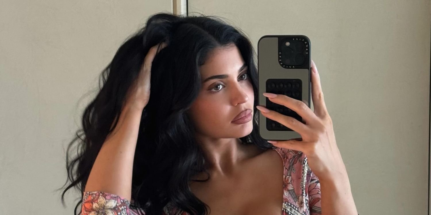 Kylie Jenner Uses the Hair-Thickening Shampoo That Shoppers Say Gives Them a “Salon-Fresh Bounce”