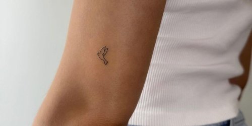 25 Super Cute Tiny Tattoos to Add to Your Mood Board