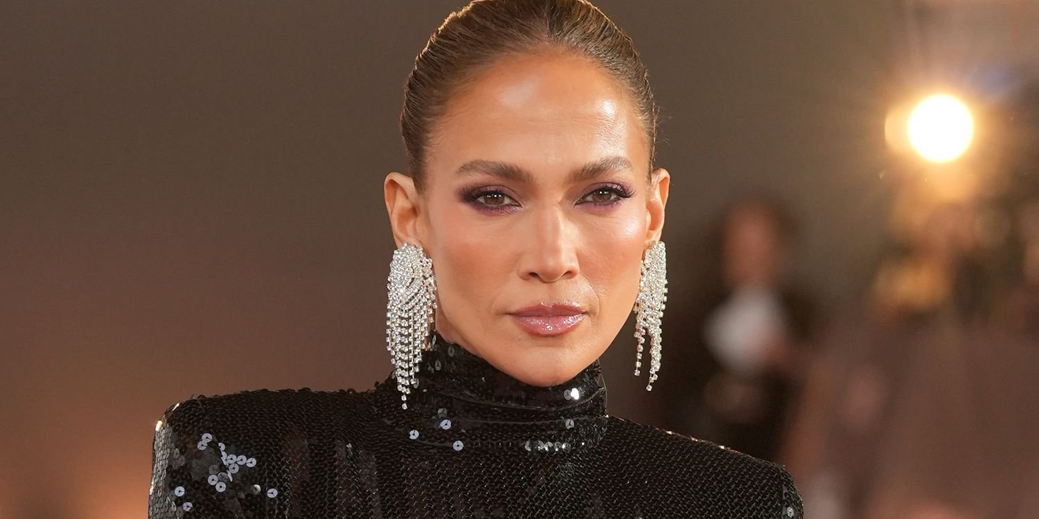Jennifer Lopez’s Optical Illusion Heels Are My Secret to Faking Long Legs at 5-Foot-3—From $29