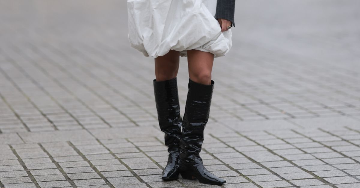 The Best Shoes to Wear With 10 Different Types of Skirts