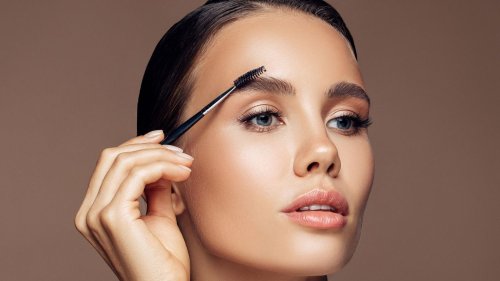 How to Grow Thicker Eyebrows, According to Experts