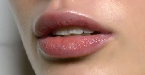 Macht Lippenpflege wirklich süchtig? Stiftung Warentest klärt auf