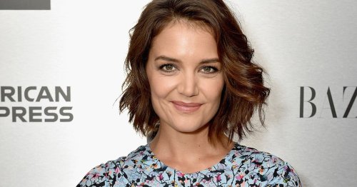 Katie Holmes zeigt: Minimalistische Kleider-Trends sind im Sommer 2021 super angesagt
